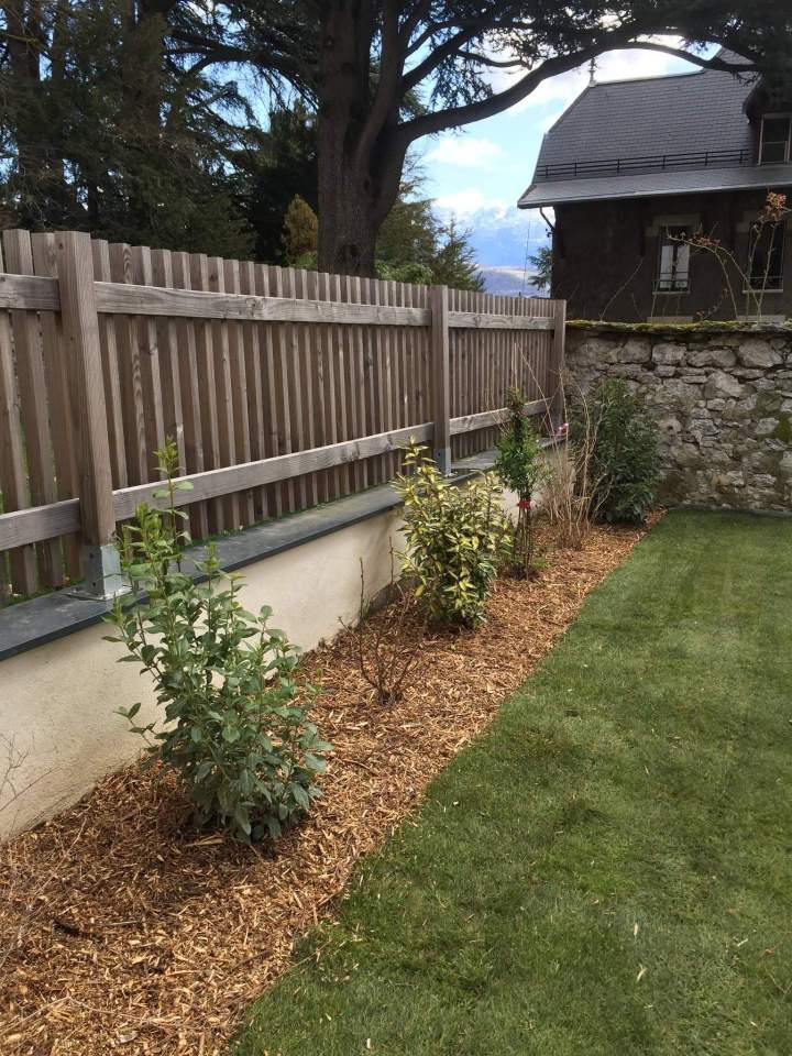 Clôture en bois sur muret Échirolles