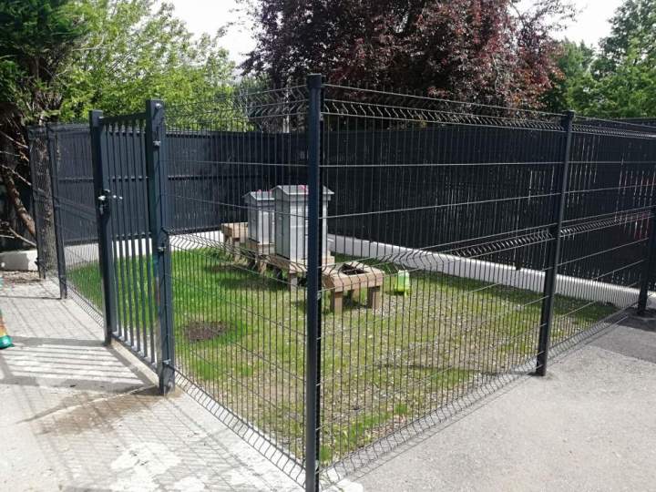 Pose de clôtures à proximité d'Échirolles